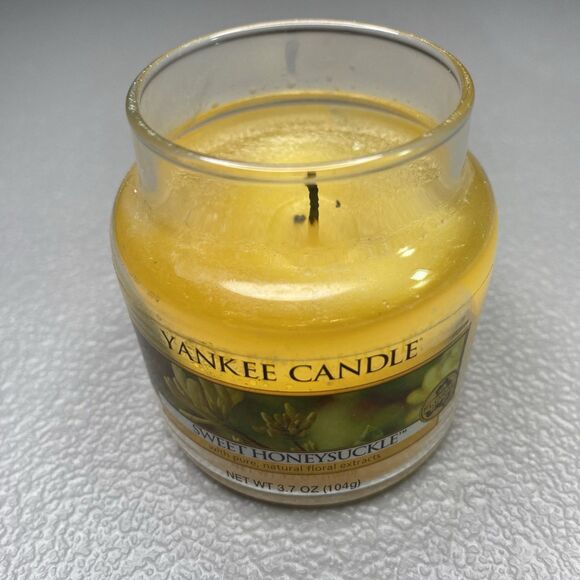 Yankee Candle SWEET HONEYSUCKLE 3.7 oz Small Jar Retired Discontinued Floral - Picture 6 of 8